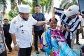 Responsif terhadap Keluhan Siswa, Gubernur Helmi Hasan Datangkan Barbershop ke Sekolah