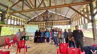 PKM UNIMUDA Sorong Sukses Gelar Pelatihan Pembuatan Pupuk Bersama Kelompok Tani