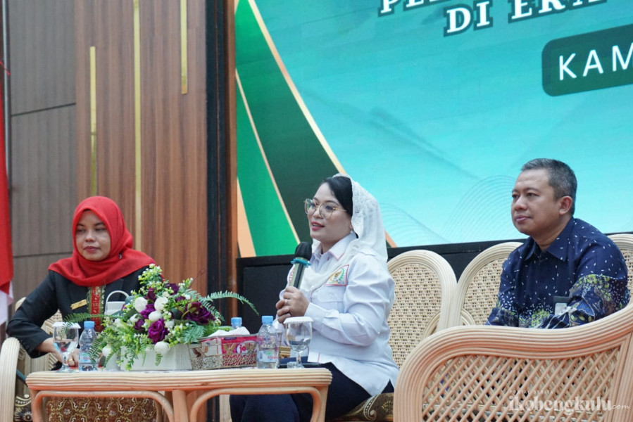 Siap Hadapi Revolusi Industri 6.0, Destita Minta Farmasi Melek Digital