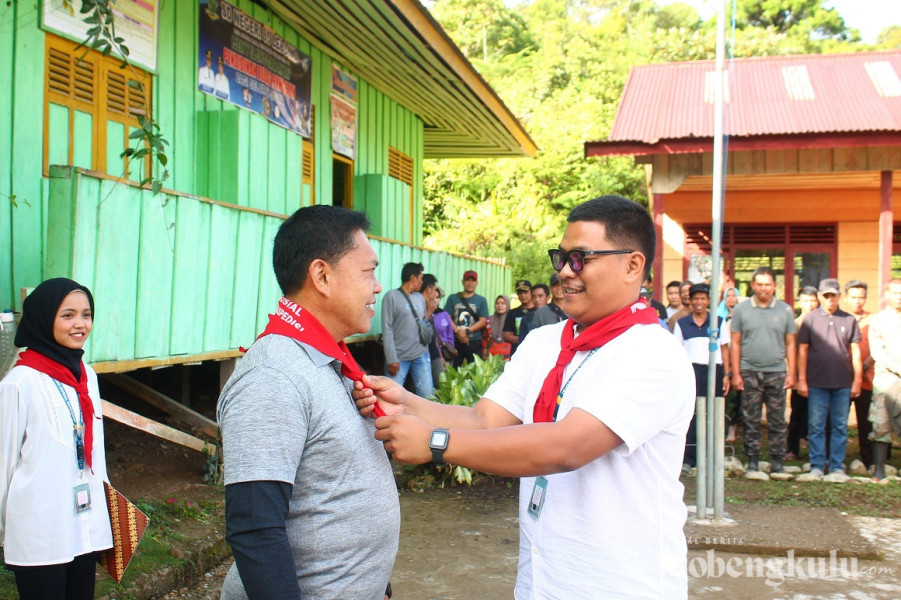 Mudo Sosial Ekspedisi, Rabbaniyyin Care dan Basarnas Bengkulu Lakukan Pengabdian Masyarakat di Desa Sungai Lisai