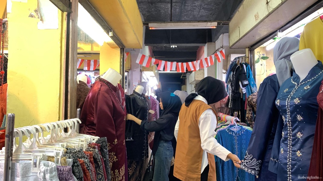 Meski Diterpa Gempuran Online Shop, Pedagang PTM Masih Bertahan dan Terus Berjuang