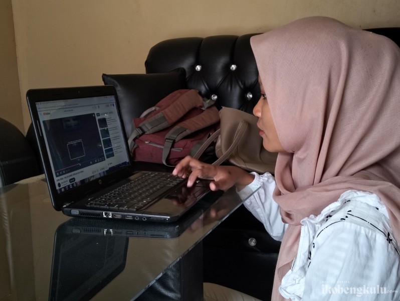 Musik Billie Eilish hingga DJO, Teman Setia Febi di Tengah Kesibukannya
