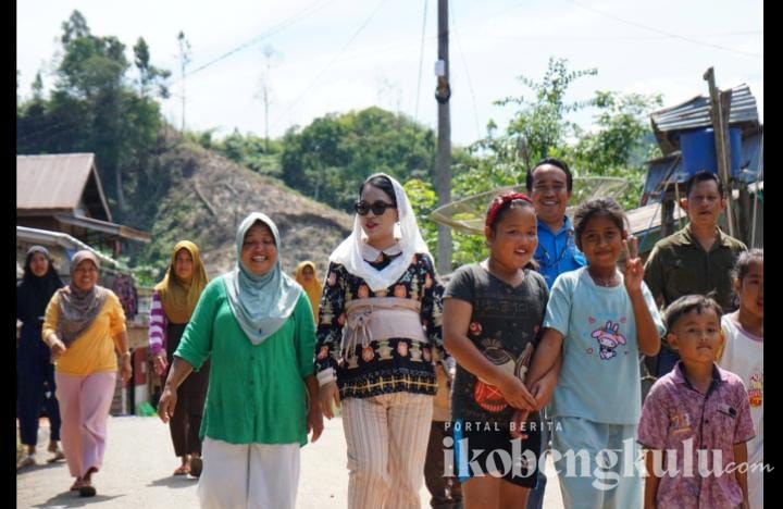 Senator Destita Serap Aspirasi Pelaku Usaha Kecil di Ulak Bandung