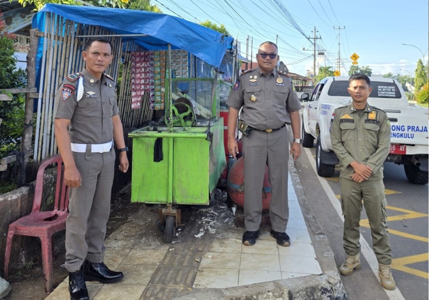 Trotoar Milik Siapa? Kasatpol PP: Kembalikan Hak 403 Ribu Warga, Bukan Lapak Pribadi