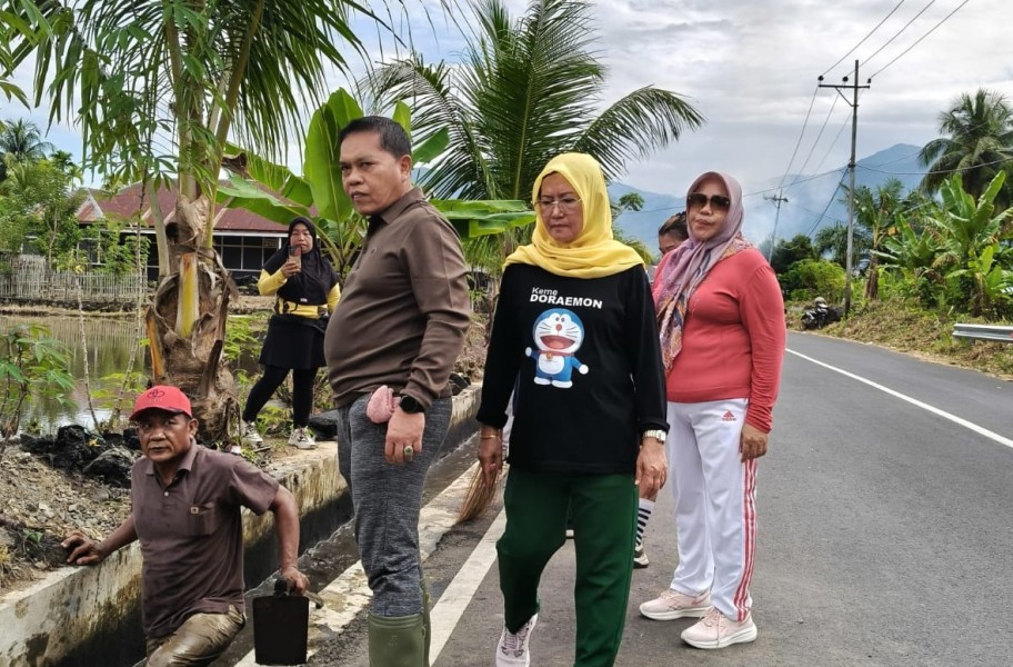 Hidupkan Kembali Jumat Bersih, Bupati Dorong Desa dan Kelurahan Giatkan Goro