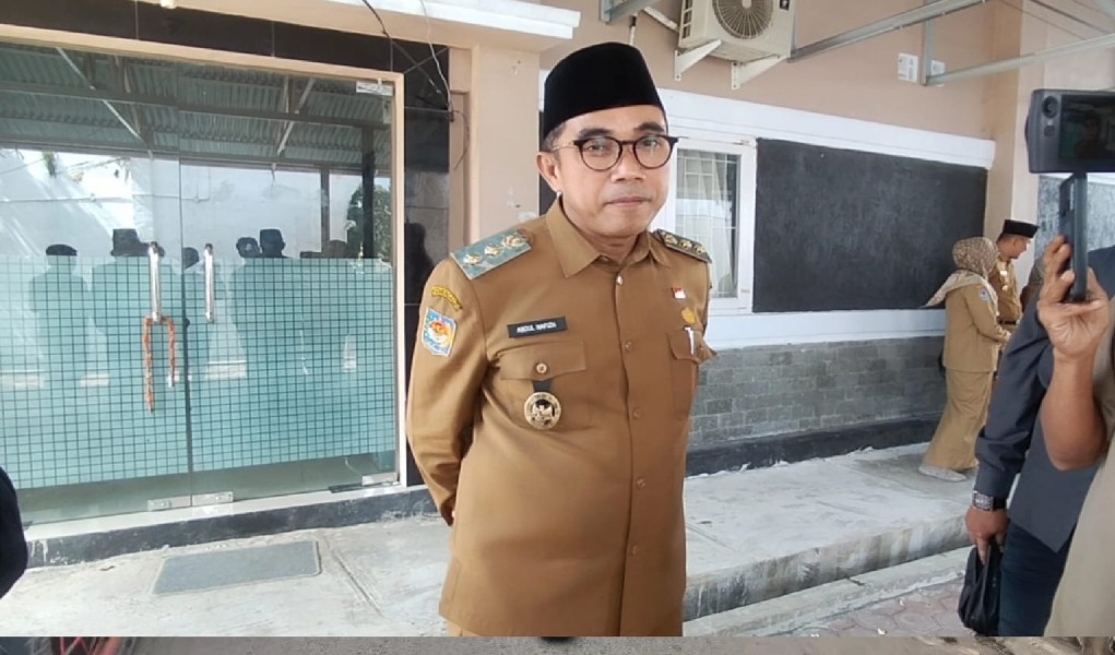 Peringati HDI 2025, Wabup Abdul Hafizh Salurkan Bantuan Kursi Roda dan Janjikan Kantor Ramah Difabel