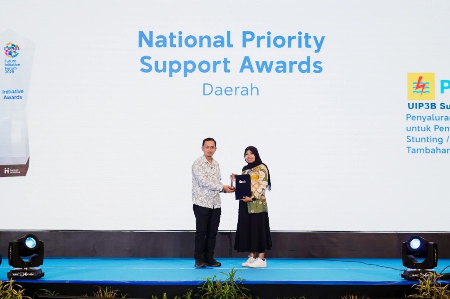 Dedikasi untuk Negeri, PLN UPT Bengkulu Raih “National Priority Support Award” di Future Initiative Forum 2025