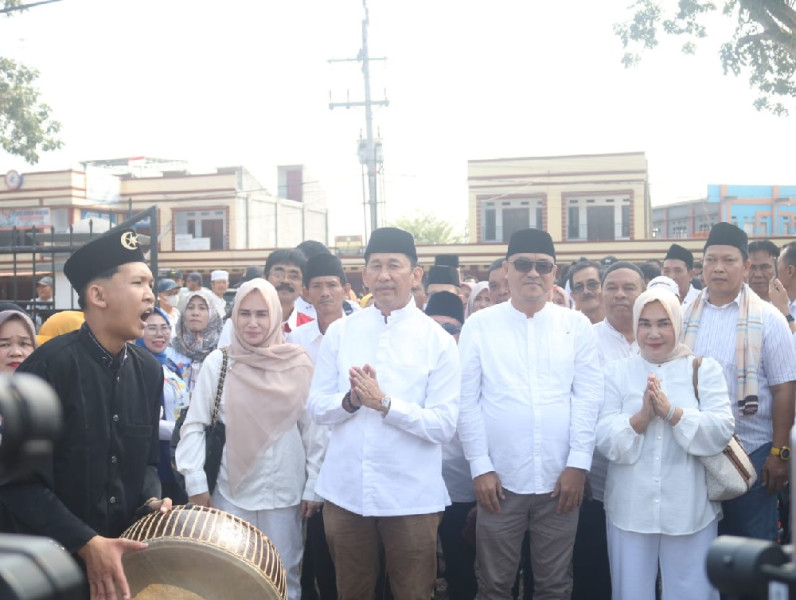 Benny-Farizal Resmi Mendaftarkan Diri di KPU Kota Bengkulu