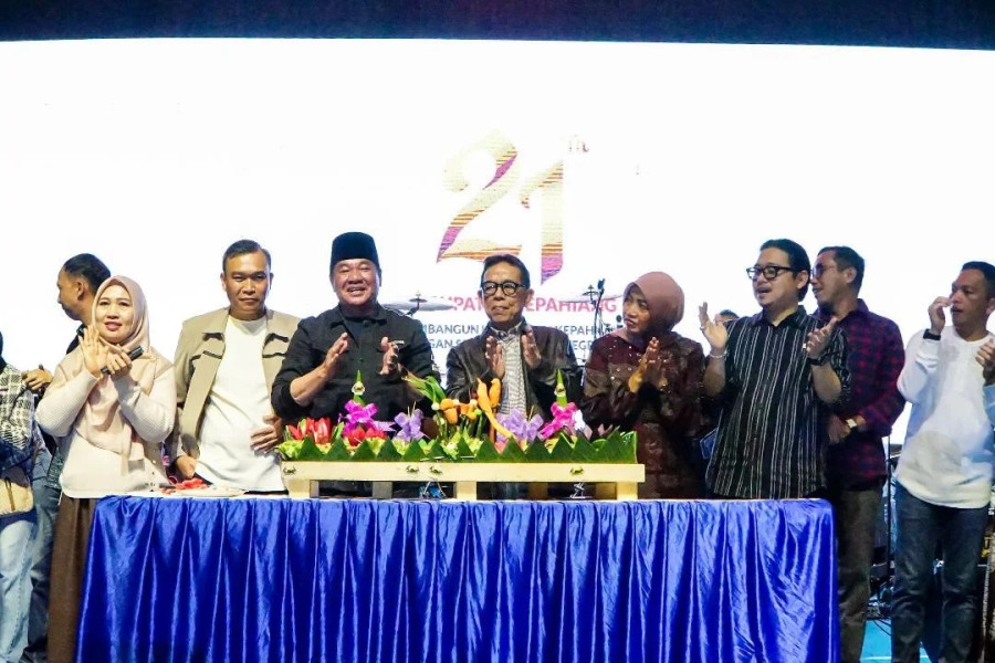 Bupati Kepahiang Pamit di Pesta Rakyat, Ribuan Warga Padati Acara Hingga Diguyur Hujan