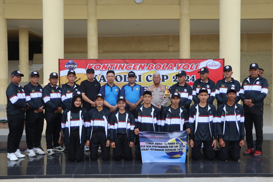 Wakapolda Bengkulu Resmi Lepas Tim Bola Voli untuk Turnamen Kapolri Cup 2024