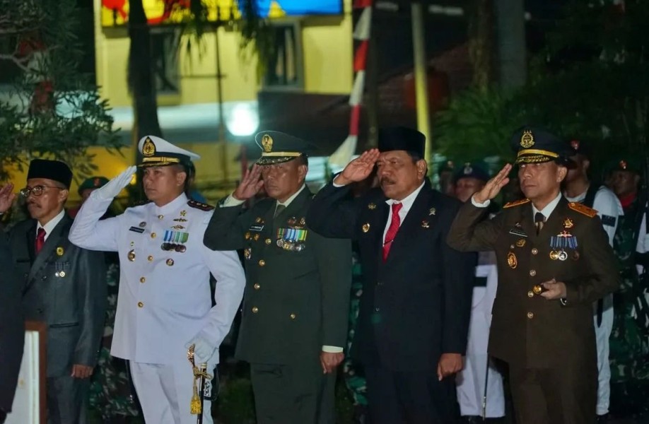 Kajati Bengkulu Hadiri Apel Kehormatan dan Renungan Suci di Taman Makam Pahlawan