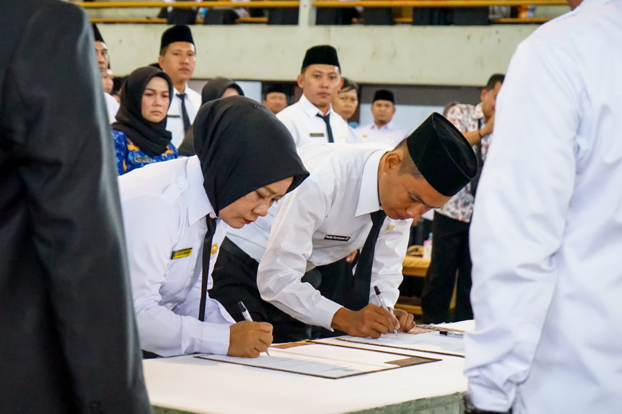 1.043 Honorer Diangkat Jadi PPPK, Gubernur Bengkulu Tegaskan Tidak Ada Biaya