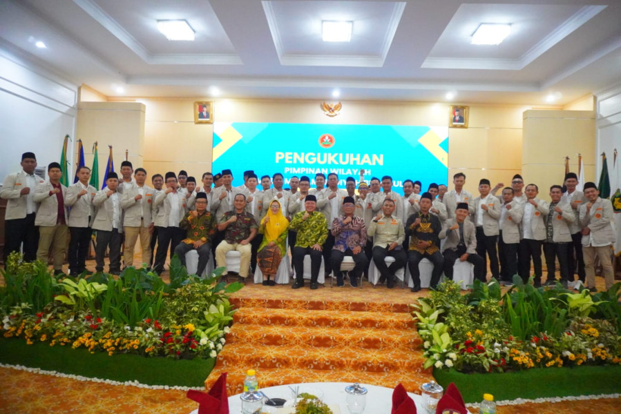 Gubernur Rohidin Resmikan Pengukuhan Pimpinan Wilayah Pemuda Muhammadiyah Bengkulu dengan Pesan Kolaborasi dan Keilmuan
