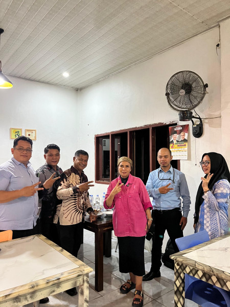 Calon Wakil Gubernur Meriani Sapa Masyarakat di Warung Sate Surabaya, Mukomuko: Optimis UMKM Akan Maju dengan Sinergi Baru