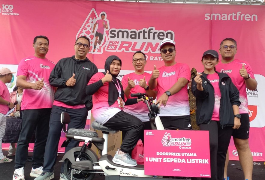 SMARTFREN Perluas Jaringan Tiga Kali Lebih Luas di Batam, Ajak Warga Bergerak Lewat Fun Run 2025