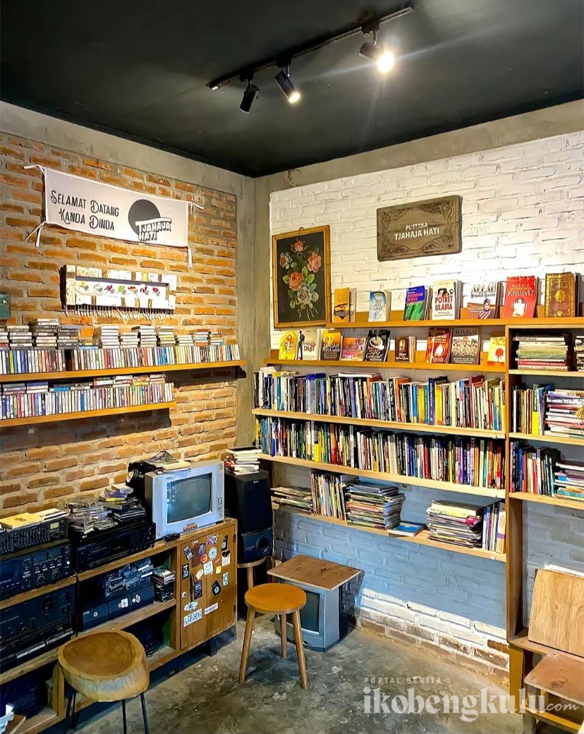 Kedai Kopi Bernuansa Pustaka, Tempat Nongkrong Asik Pecinta Buku di Bengkulu