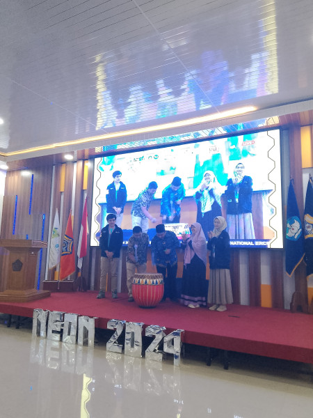 Universitas Bengkulu Sukses Gelar Seminar Internasional NEON 2024 dengan Fokus AI untuk Inovasi Berkelanjutan