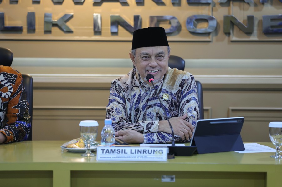 Wakil Ketua DPD RI – Tamsil Linrung Tamsil Linrung Apresiasi Langkah Cerdas Politik Luar Negeri Presiden Prabowo