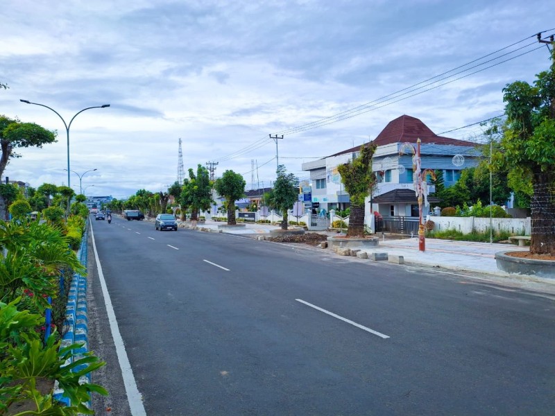 Progres Tembus 50 Persen, Ornamen Dol dan Lampu Hias Siap Terpasang di Belunguk Point