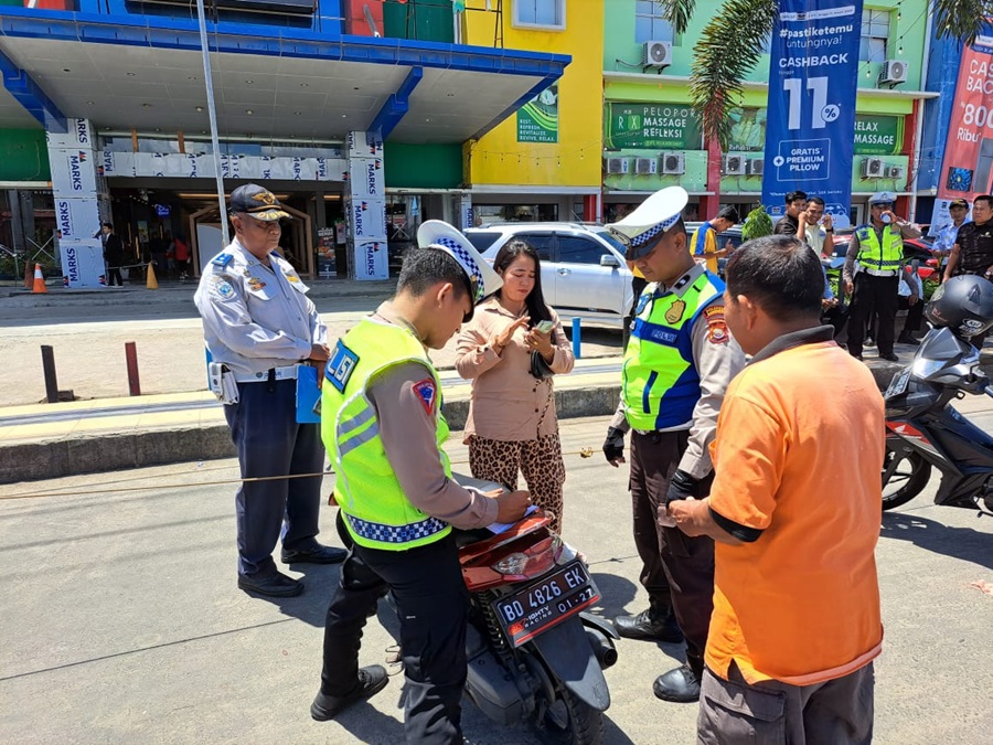 Dishub dan Sat Lantas Polresta Bengkulu Tegas Tindak Parkir Liar untuk Atasi Kemacetan dan Tingkatkan Ketertiban