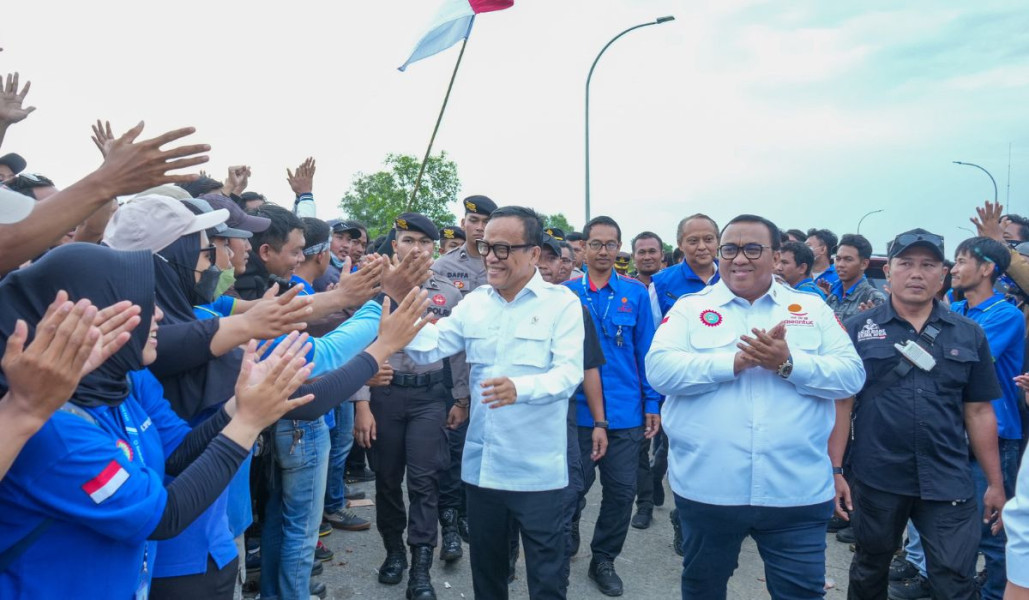 Wamenaker Noel Selamatkan 308 Buruh PT Softex Indonesia dari Ancaman PHK