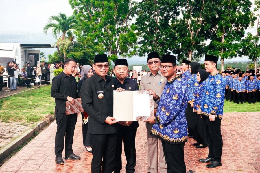 Jumlah CPNS Membludak, Bupati Teddy Pertimbangkan Pemerataan Hingga Ke Pelosok