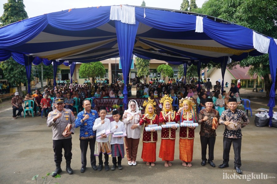 Senator Destita Serap Aspirasi Pendidikan Warga Semidang Alas Maras