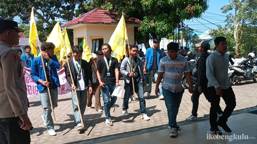 PMII Provinsi Bengkulu Demo Dispora, Tuntut Transparansi Dana Hibah Rp300 Juta