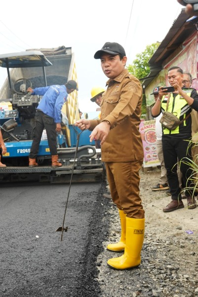 Walikota Targetkan Hotmix Area Perumahan Hingga 2027