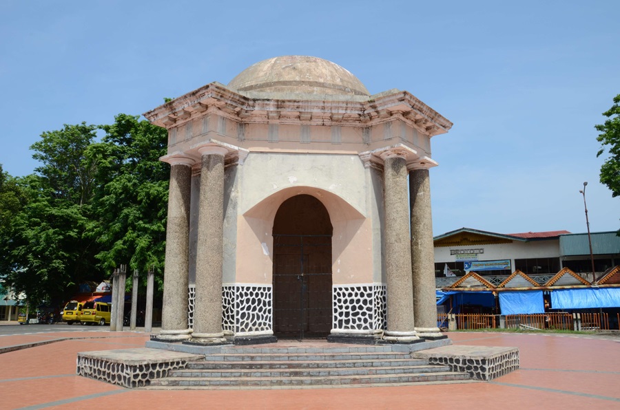 Monumen Tugu Thomas Parr: Mengungkap Kisah Masa Lalu Bengkulu