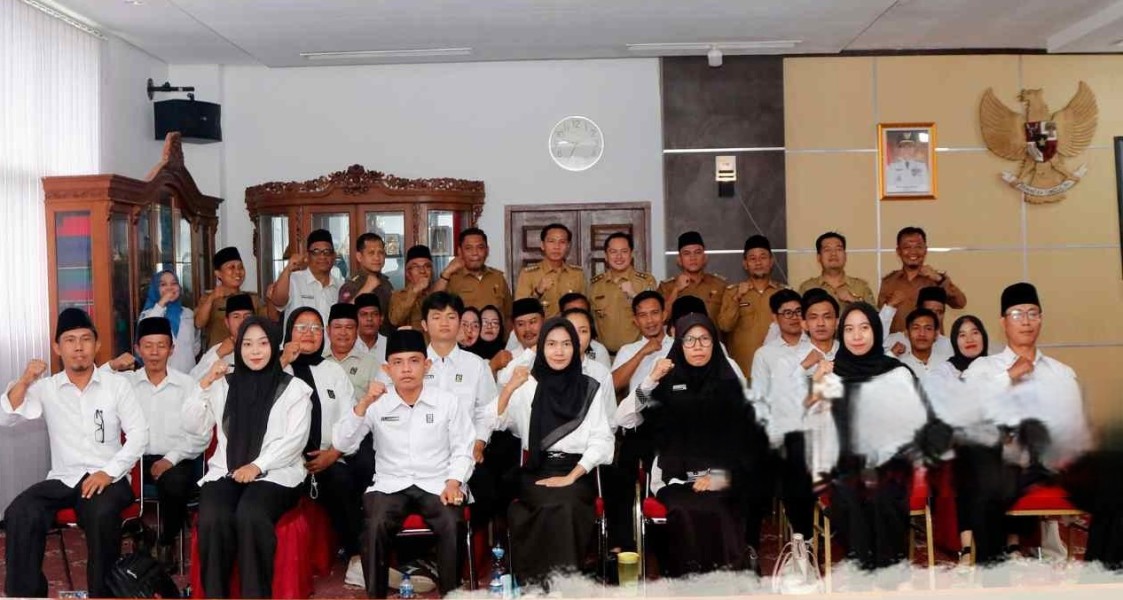 Bupati Kaur Kukuhkan 30 Petugas SLRT Sease Seijean untuk Tingkatkan Layanan Sosial