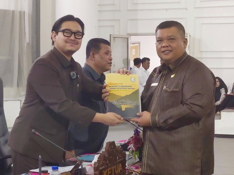 DPRD Kepahiang Terima Raperda RPJMD 2025–2030 untuk Dibahas di Tingkat Komisi