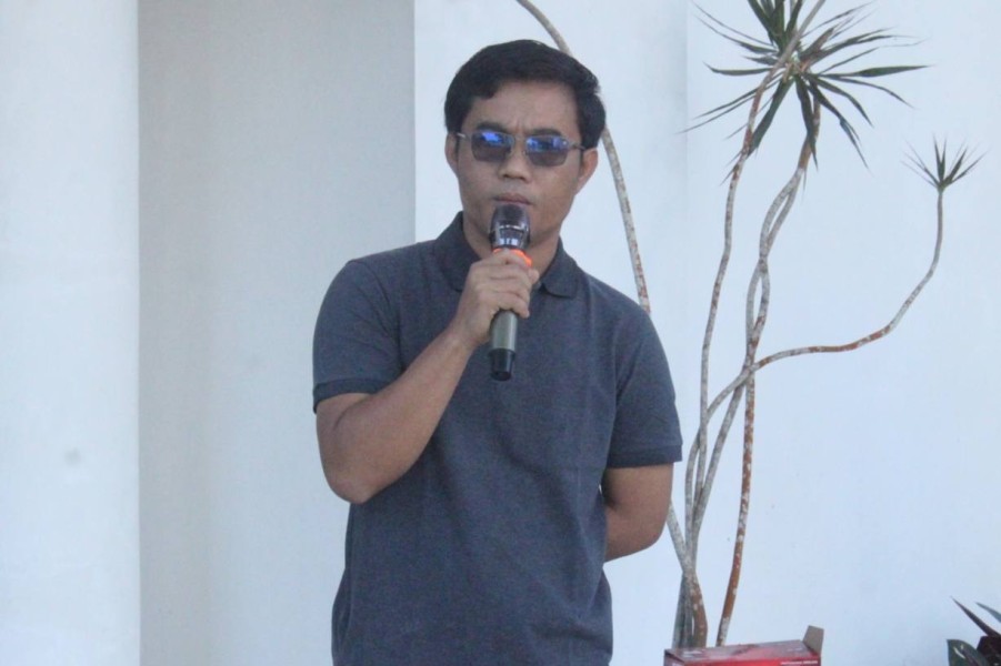 Plt. Sekwan Ayub Tekankan Disiplin dan Kekompakan pada Apel Pagi Perdana