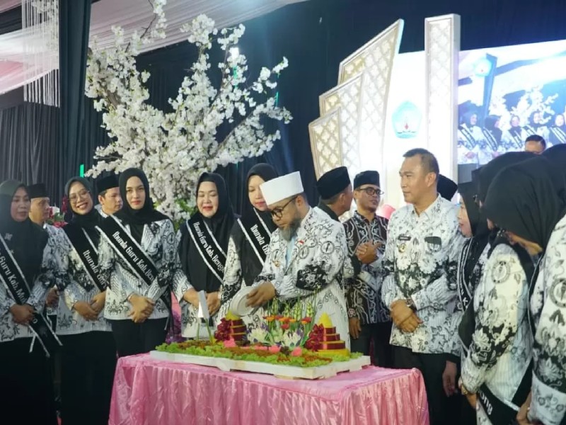 Bupati Kepahiang Siapkan Tambahan Insentif untuk Guru di Pelosok