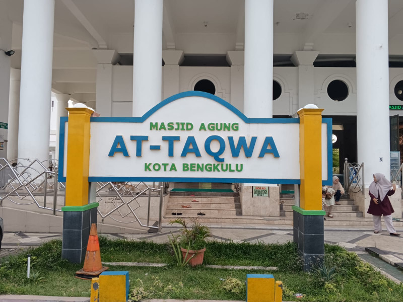 Masjid At-Taqwa Bengkulu: Sebuah Perjalanan Melintasi Sejarah dan Keunikan Arsitektural