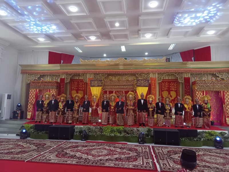 Sepuluh Pasangan Warga Bengkulu Resmi Menikah Lewat Program Nikah Balai Gratis