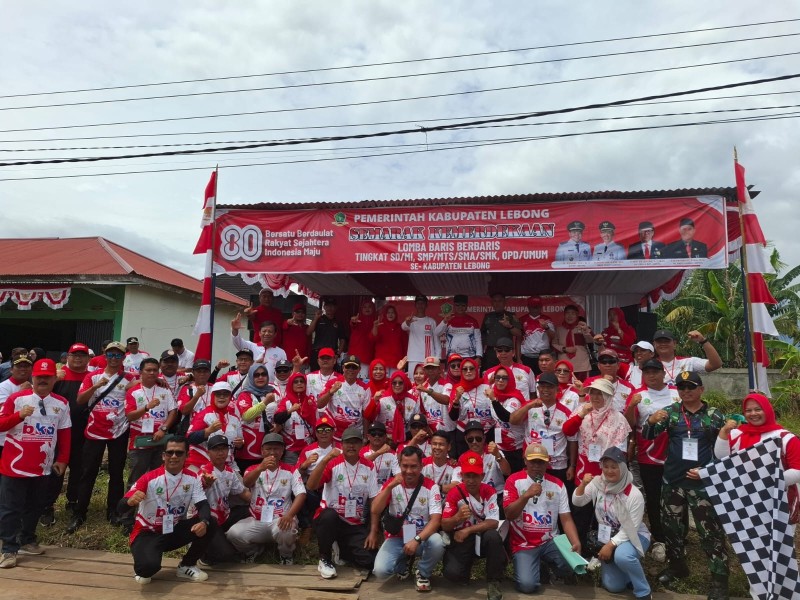 Ribuan Peserta Padati Jalan, Bupati Lebong Apresiasi Semangat Juang Lomba Baris-Berbaris