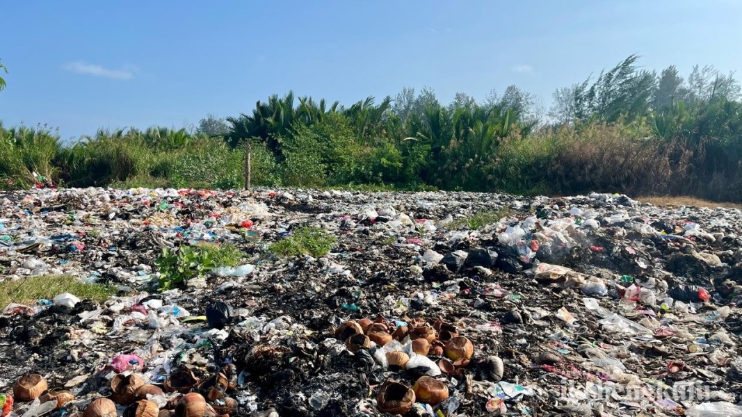 Sampah di Kawasan Rawa Makmur Dikeluhkan Warga