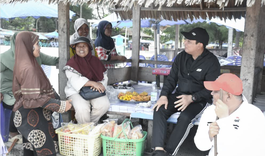 Walikota Minta Pedagang Pantai Ramah Pada Pengunjung