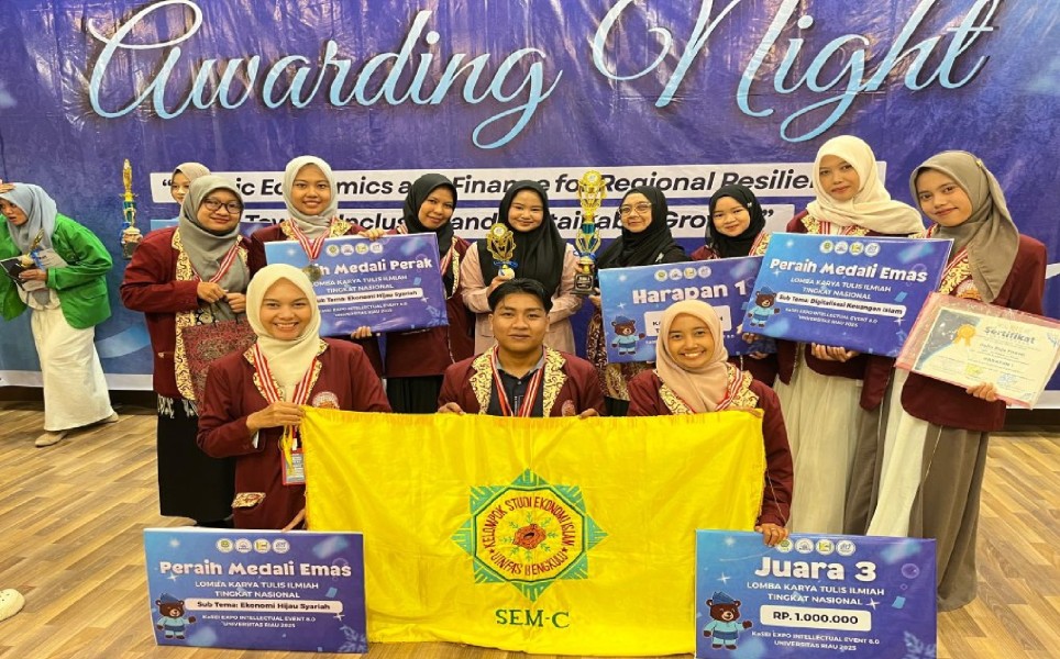 Membawa Pulang Emas, Mahasiswa UIN Fatmawati Sukarno Bengkulu Bersinar di Ajang Nasional KaSEIVENT 8.0 UNRI