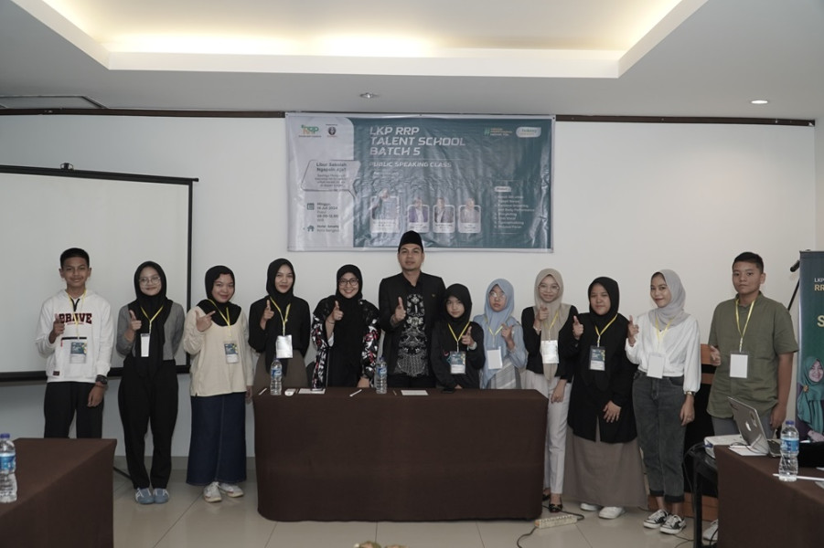 LKP RRP Talent School Bekali Remaja Bengkulu dengan Skill Public Speaking