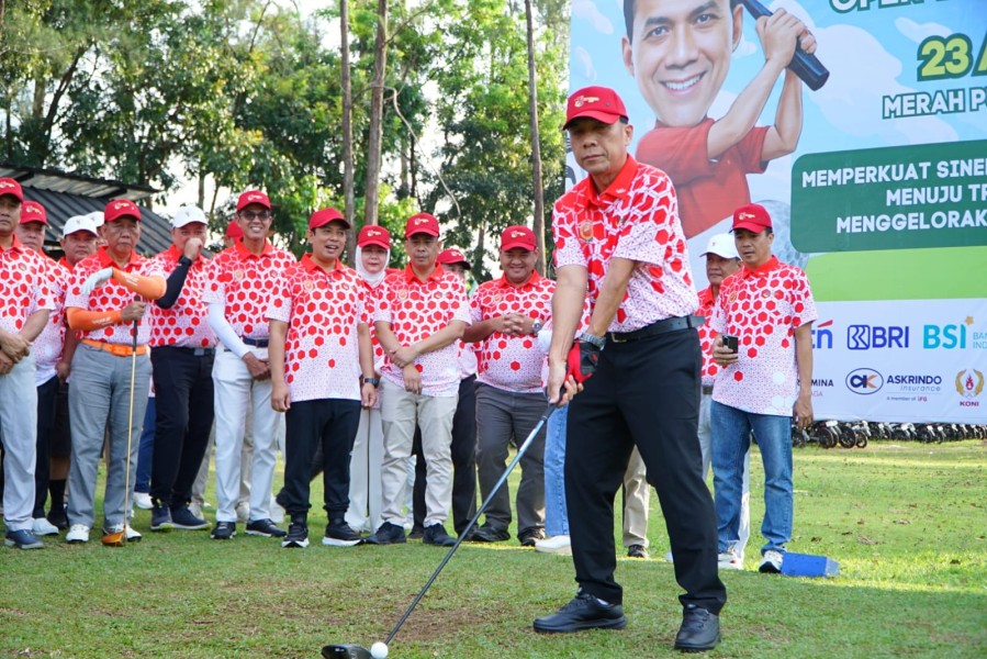 Sportivitas di Atas Rumput Hijau: Open Tournament Golf Kejati Didukung Penuh Pemprov