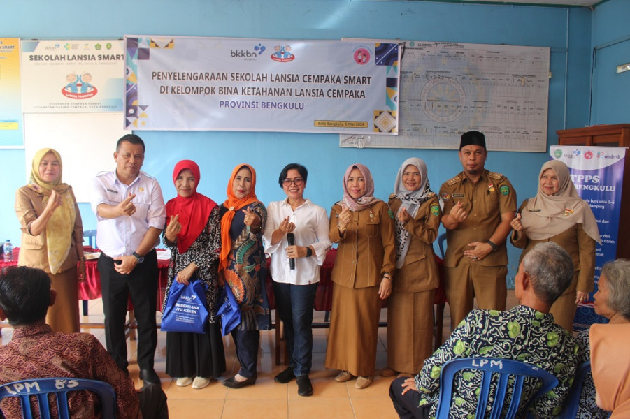 Sekolah Lansia di Bengkulu: Membangun Lansia Tangguh Melalui Edukasi dan Pelatihan