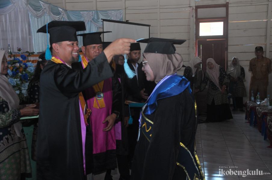 Pemkab Mukomuko Mewisuda Dua Sekolah Lansia