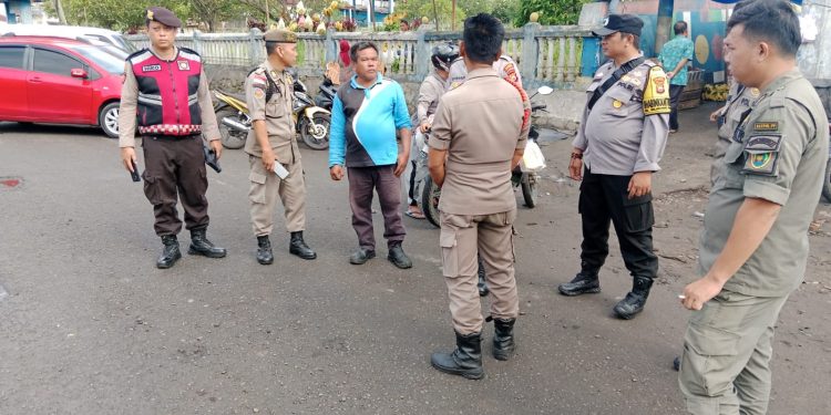 Polsek Ratu Samban Laksanakan Pengamanan Pasca Penertiban PKL di Depan Mega Mall dan PTM