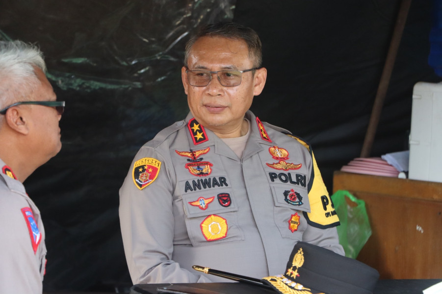 Hari Terakhir Pendaftaran Calon Kepala Daerah, Kapolda Bengkulu Pantau Langsung Pengamanan di KPU