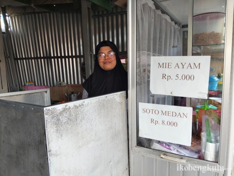Mie Ayam 5 Ribuan Bikin Mahasiswa Terbantu
