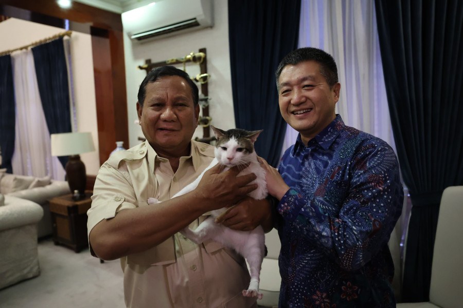 Prabowo Sambut Dubes China dengan Hangat di Kediaman,  Ditemani Kucing Kesayangan