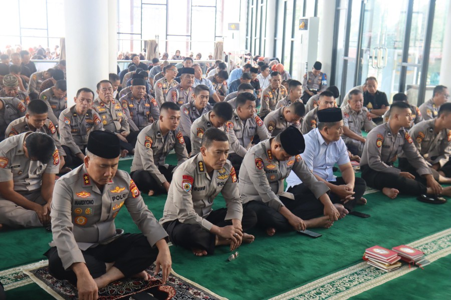 Polda Bengkulu Gelar Binrohtal Lintas Agama Via Zoom Meeting