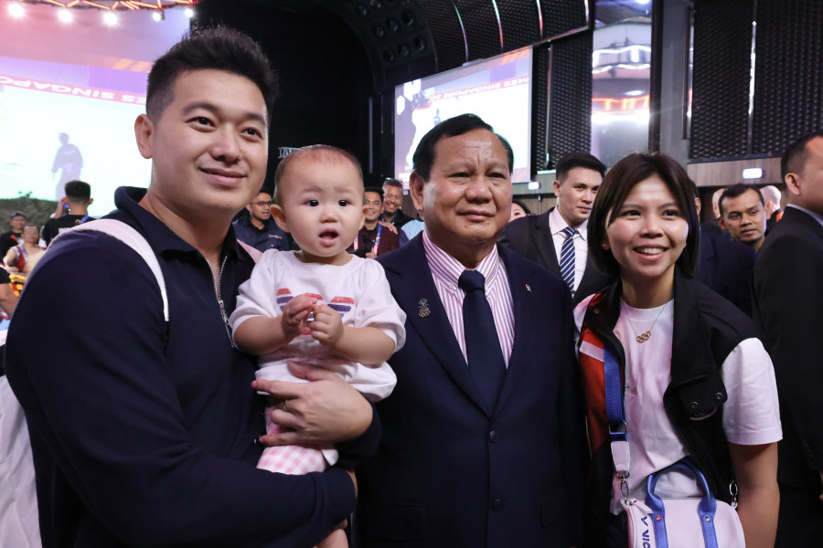 Momen Prabowo Bertemu Greysia Polii dan Keluarga di Paris: Sebuah Pertemuan Hangat di Tengah Ekshibisi Pencak Silat